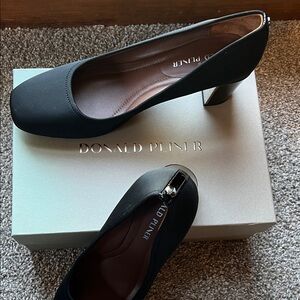 Donald J. Pliner Elegant Black Pumps